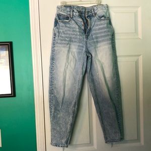 AMERICAN EAGLE boyfriend jeans